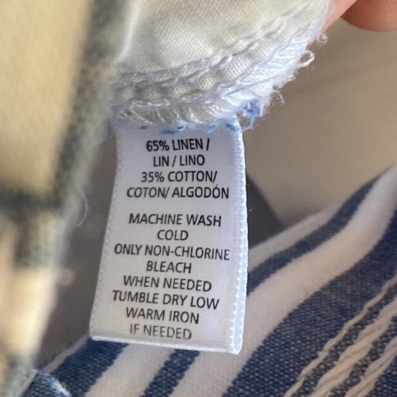 LOFT Cropped Pants - Picture 9 of 9